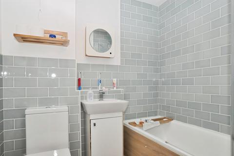 99 Millstream Close, Hitchin, SG4 0DB
