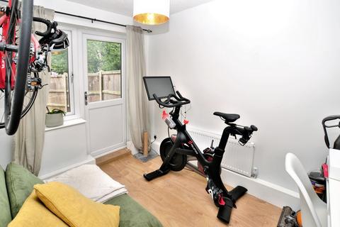 99 Millstream Close, Hitchin, SG4 0DB