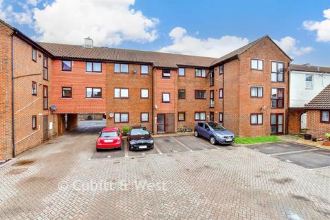 1 bedroom flat for sale, Wellington Court, Havant PO9