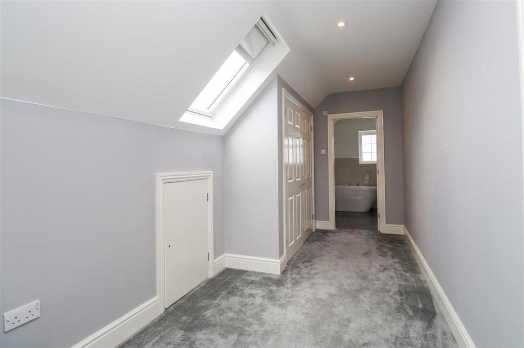 Dressing Room (Bed 1 FF)