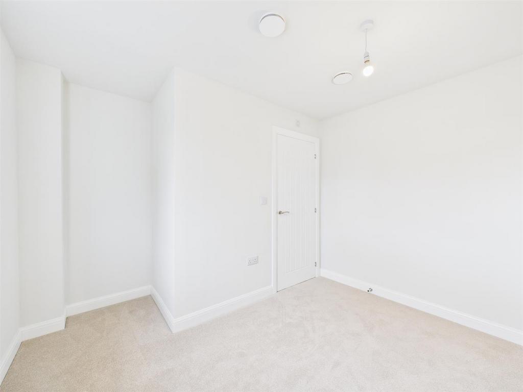 CAM03890 G0-PR0033-STILL026.jpg