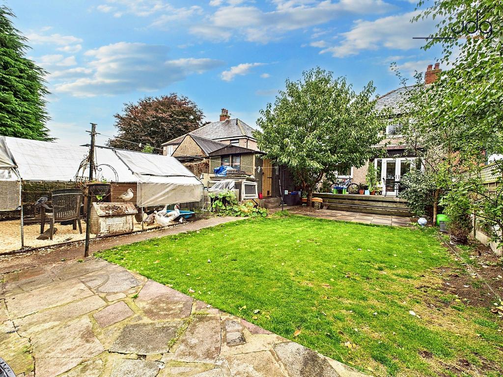 Spacious Garden with mixture of lawn, flags and...