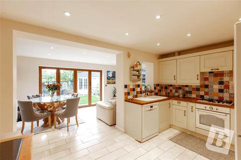 4 bedroom detached house for sale, Fortinbras Way, Chelmsford, Essex, CM2