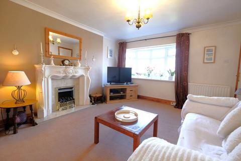 3 bedroom semi-detached house for sale, Ashwood Avenue, Stourbridge DY8