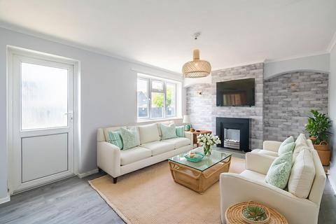 3 bedroom semi-detached house for sale, Spexhall Way, Lowestoft