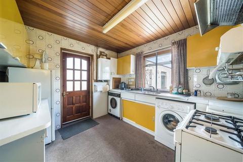 3 bedroom detached house for sale, Horn Park Lane, London SE12