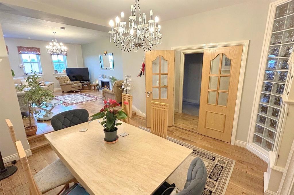 Dining Room Lounge
