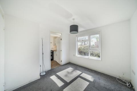 2 Mercer Place, Pinner, HA5 3UH