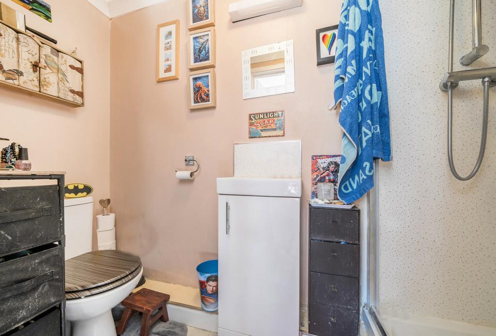 1353503-9-68c43d8...