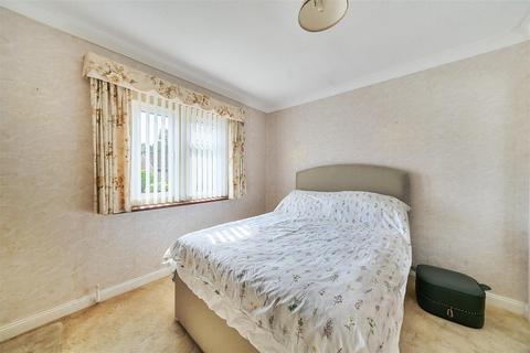 31 Brookside, West Coker, Yeovil, BA22 9AD