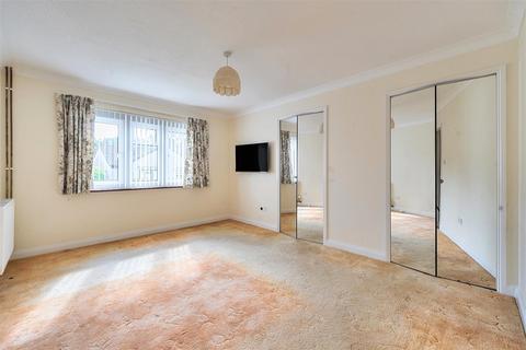 31 Brookside, West Coker, Yeovil, BA22 9AD