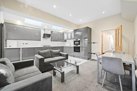 undefined, Eynham Road, North Kensington, London W12 0HB