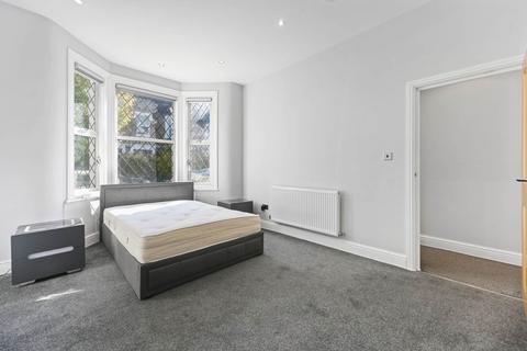 undefined, Eynham Road, North Kensington, London W12 0HB