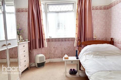 undefined, Court Avenue, Harold Park