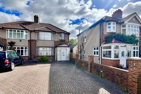 undefined, Shelley Crescent, Heston TW5