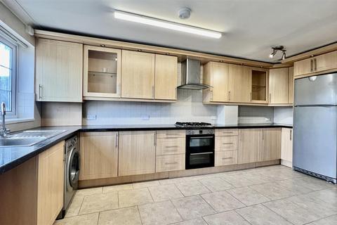 undefined, Shelley Crescent, Heston TW5