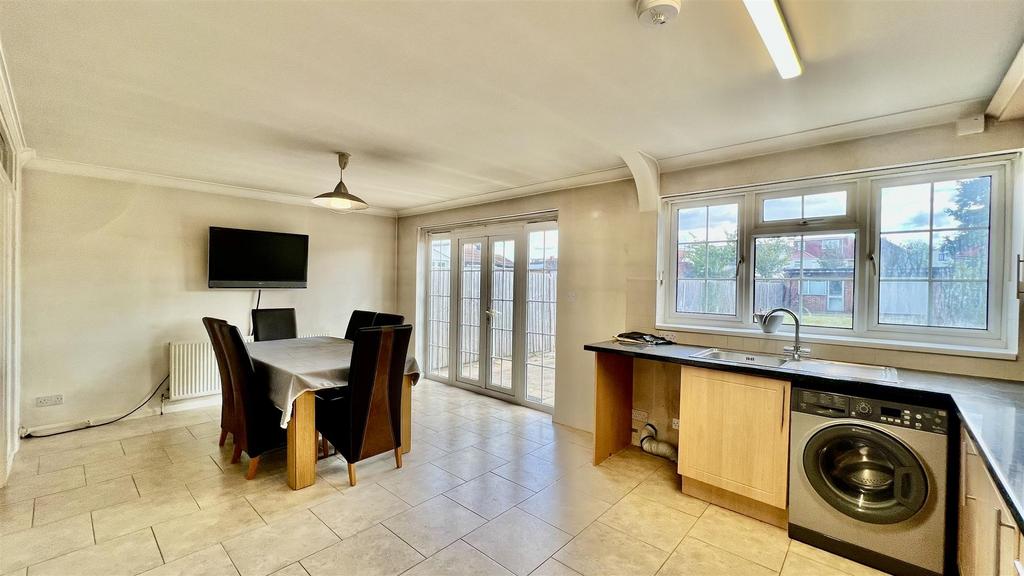 Kitchen/ Diner