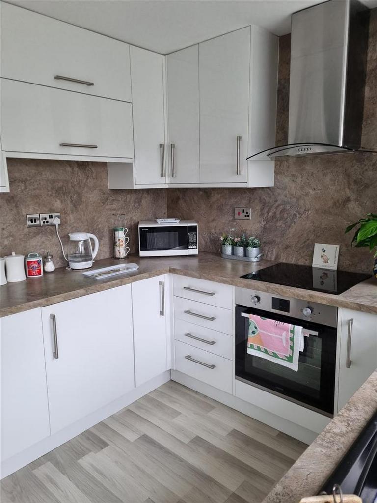 Dining/Kitchen