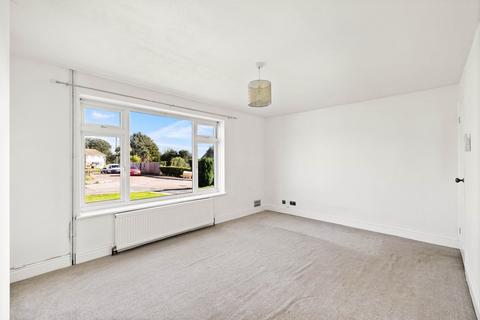 25 Cherry Waye, Eythorne, Dover, CT15 4BY