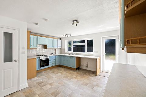 25 Cherry Waye, Eythorne, Dover, CT15 4BY