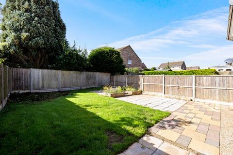 25 Cherry Waye, Eythorne, Dover, CT15 4BY