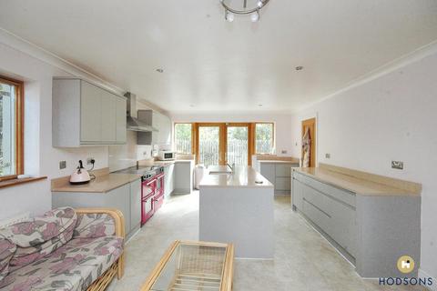 2 Greenside, Walton, Wakefield, WF2 6NN