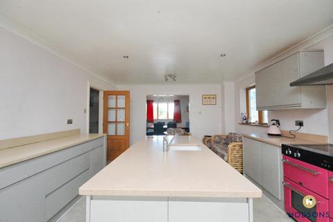 2 Greenside, Walton, Wakefield, WF2 6NN