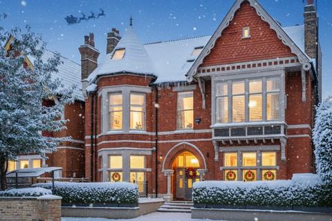 undefined, Gordon Road, Ealing, London, W5