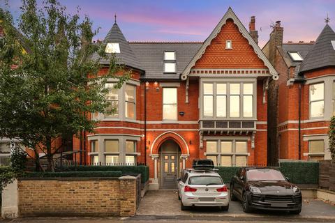2 bedroom duplex for sale, Gordon Road, Ealing, London, W5