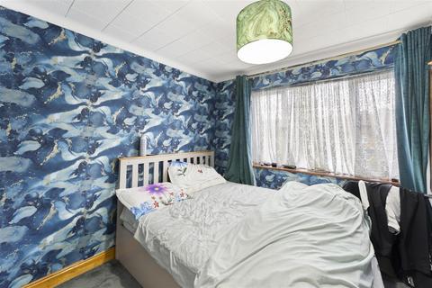2 bedroom maisonette for sale, Sutton Lane, Hounslow TW3
