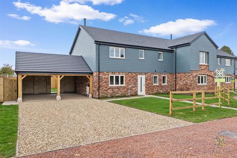 4 bedroom semi-detached house for sale, Winchcombe Road, Evesham WR11