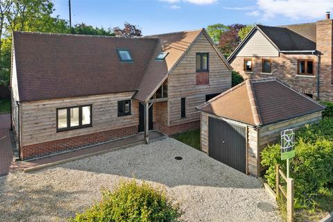 undefined, Merriman Close, Worcester WR7