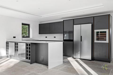 undefined, Merriman Close, Worcester WR7