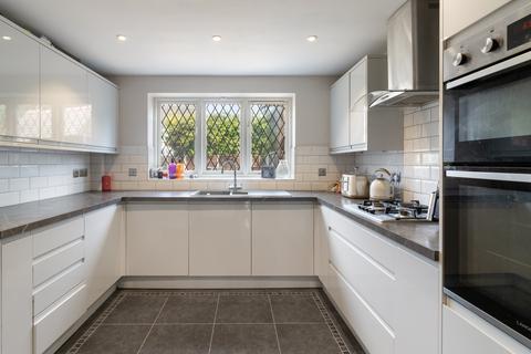 4 bedroom detached house for sale, Droitwich WR9
