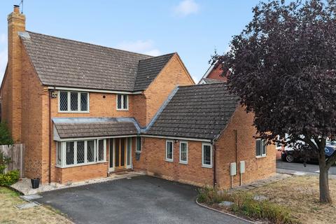 Showell Close, Droitwich WR9
