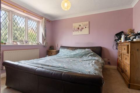 4 bedroom detached house for sale, Showell Close, Droitwich WR9