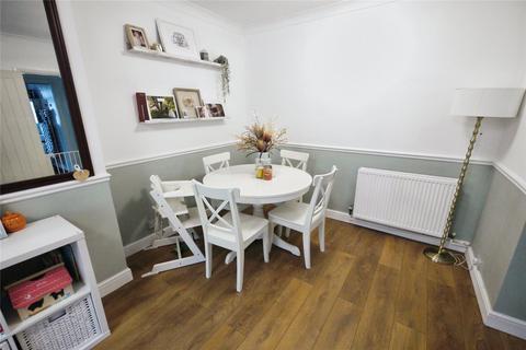 77 Shevon Way, Brentwood, CM14 4PL