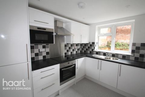 2 bedroom semi-detached house to rent, Eastgate Street, Bury St Edmunds