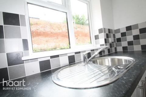 2 bedroom semi-detached house to rent, Eastgate Street, Bury St Edmunds