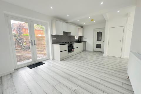 3 bedroom semi-detached house for sale, Beechfield Grove, Wolverhampton WV14