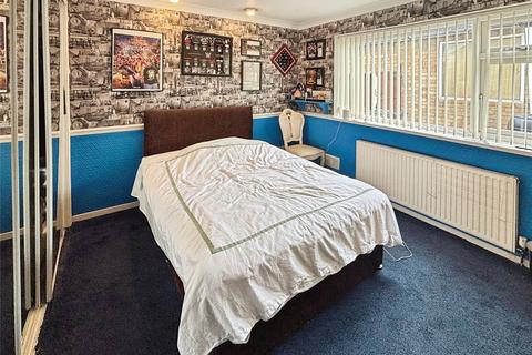 24 Balmoral Road, Dunscroft, Doncaster, DN7 4LH