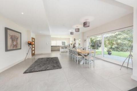 4 bedroom detached house for sale, Rosewell EH24