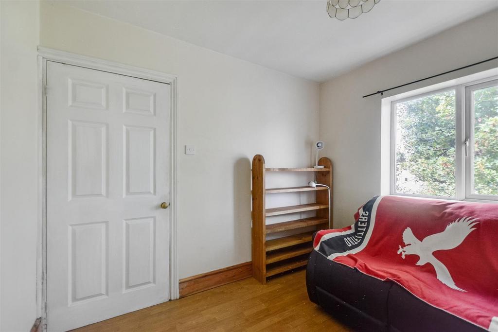 Bedroom 4 2.jpeg