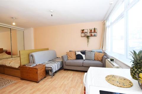 undefined, Beaver Close, Hampton