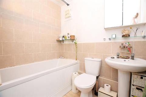 undefined, Beaver Close, Hampton