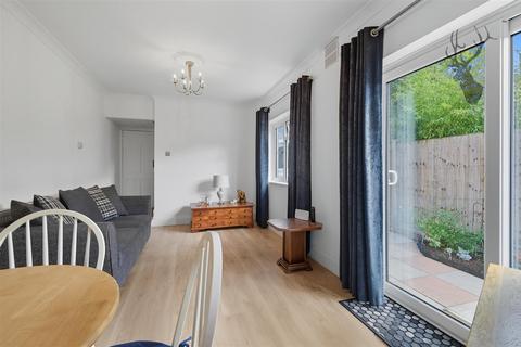 undefined, Chingford Mount Road, London E4