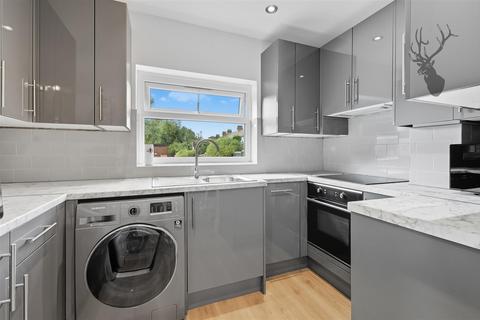 undefined, Chingford Mount Road, London E4