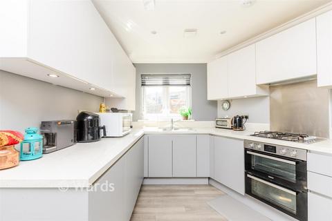 4 bedroom end of terrace house for sale, Fairlawn Crescent, Greenhithe, Kent