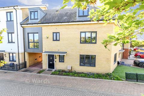 4 bedroom end of terrace house for sale, Fairlawn Crescent, Greenhithe, Kent