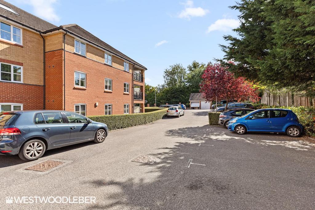 Plomer Avenue 26.jpg